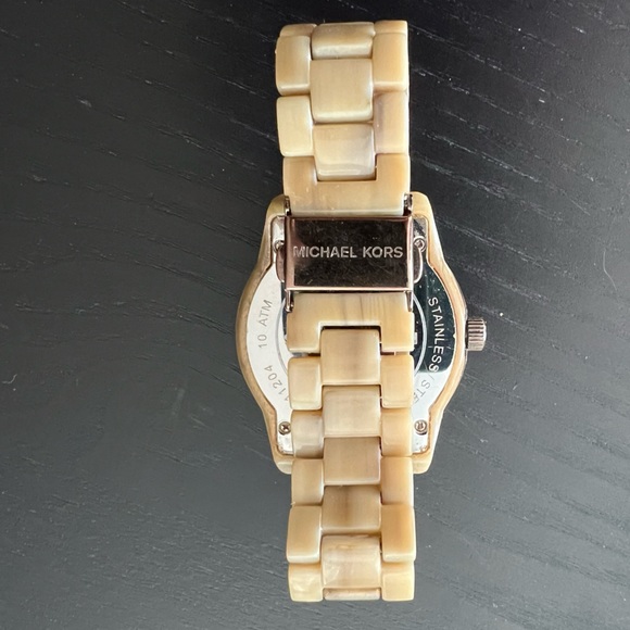 Michael Kors Watch - Picture 3 of 6